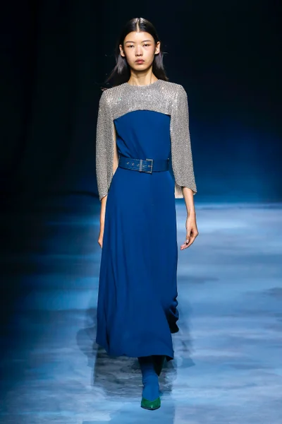 Look 44